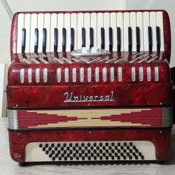 Universal Classic Red Piano Accordion with Bass Buttons 80 Bass Vintage Gift VTG