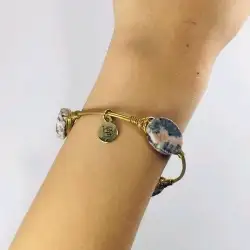 Bourbon&Bowties Wire Wrapped Gold Ton Bracelet Bangle Adorned 3 Natural Picasso