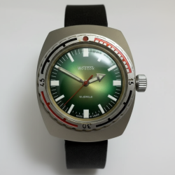 Vintage Vostok Komandirskie Amphibia USSR Diver Watch 