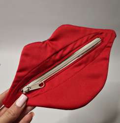 Hand-Made Red Lip-Shaped Cosmetic Pouch – Unique Fabric Zip Bag