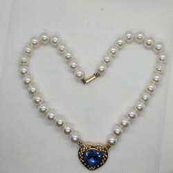 Vintage Faux Pearl Necklace with Blue Heart Pendant – Gold Tone Romantic Stateme