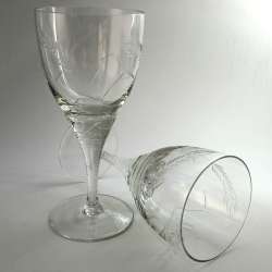 Elegant Vintage Crystal Wine Glasses Double Helix Stem Etched Leaf Design Pair