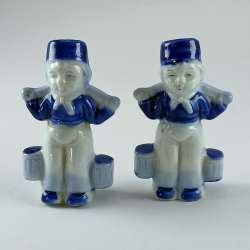Pair Vintage Ceramic Salt & Pepper Shakers Blue-White Figurines jars Decorative