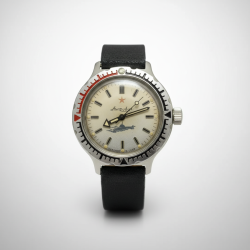 Vostok Amphibia USSR Submarine Commander Mechanical Diver Men's Watch Red Star 661
