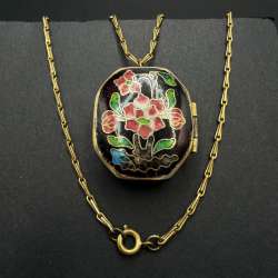 Vintage Cloisonne Enamel Locket Necklace Floral Pill Box Pendant Gold Tone Chain