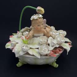 Pavone Musical Fairy Figurine Porcelain Flower Bath Music Box Twinkle Floral