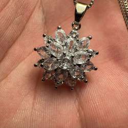 Elegant Flower Crystal Pendant Necklace Silver Tone Snowflake Bridal Wedding Gif