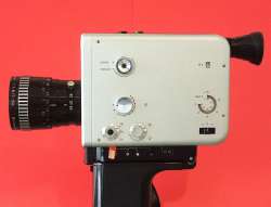Vintage Design // Braun Nizo S 560. Super 8 Movie Camera & Original Case//