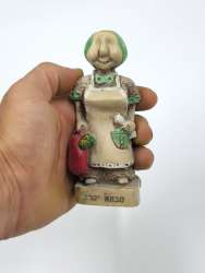 Vintage Folk Woman Figurine – Handmade Rustic Grandma Sculpture with Hebrew Base
