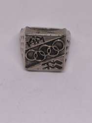 Vintage Silver Tone Signet Ring with Olympic Rings Design – Collectible Metal