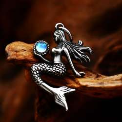New Stainless Steel Mermaid Pendant Elegant Lady Beauty Charming