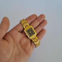 Vintage Jewelry Gold Tone Wrist Watch For Women's Rectangular Black Dial Classic