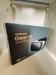 Samsung Gear VR virtual reality headset VR SM-R322 powered by Oculus