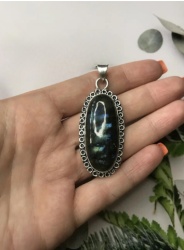 Vintage women's necklace made of 925 sterling silver natural labradorite stone