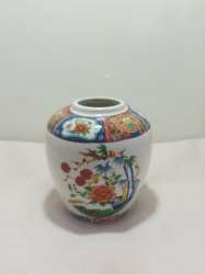 Japanese Handmade Porcelain Chrysanthemum Flower Vase 6 Inch Gold Decoration