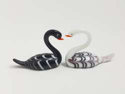 2 Beautiful Murano Glass Ducks Handmade Miniature Decoration black/white vintage