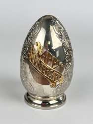 Heavy Vintage Collectible Silver Plated Desk Souvenir Egg Home Decor