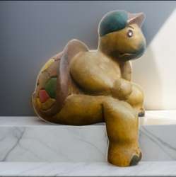 Vantage Beautifully hand-carved wooden turtle, height 11 cm,sad figure sitting