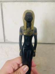 An ancient Egyptian statue designed based on an ancient Egyptian person