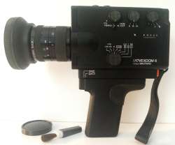 Vintage Design / Agfa Movexoom 6 Eloc. Super 8 mvie Camera / in good condition.