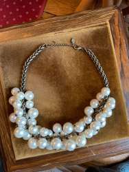 Collier perles nacrées Zara. Collier spectaculaire en perles nacrées