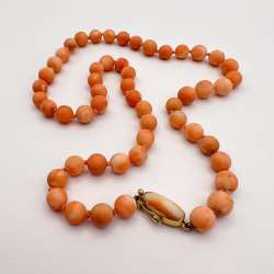 Vintage Women's Jewelry Necklace Beaded Coral Clasp Gold 750 18K Italy 32.7 gr