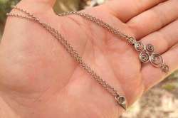 925 Sterling Silver Vintage Israeli Simple Unique Pendant Necklace