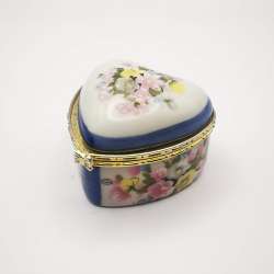 Vintage Fine Porcelain Pill Box 87g