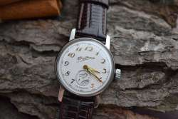 Sputnik Aviator USSR Soviet Vintage White Dial Leather Strap Men's Wrist Watch  