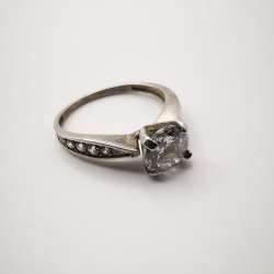 Vintage Beautiful 925 Sterling Silver Jewelry Ring Cubic Zirconia 2,4 g
