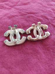 2 imitation Chanel Earnings, silver color, studded with strass, length 3 cm 2CM