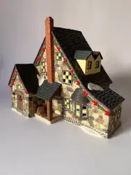 A master Piece Vintage 2003 Heartland Valley Village Lighted Fiber Optic House