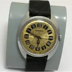 beautiful golden  Wrist watch Vostok soviet USSR with embossing rare vintage
