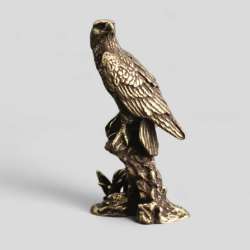 Vintage Eagle Statue / Beautiful Classic Sculpture Handmade Crafts - Home Decor