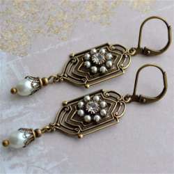 Vintage Earrings Jewelry White Stone Faux Pearl Beautiful Fashion Women's Girl's
