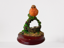 VINTAGE Crested Sparrow Bird Figurine Hand Painted Resin Attached Wood Base Bord