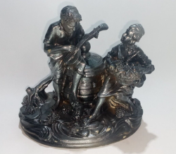 Vintage Resin Statue Decor He plays The Guitar For His Lover Beauty Attractive