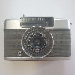 Olympus Pen EE-S Half-Frame 35mm Film Camera  Excellent Condition Fully Function