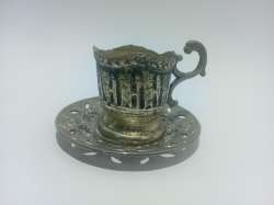 A beautiful antique home decor metal cup, very distinctive