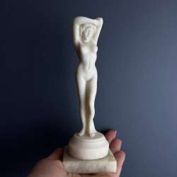 Vintage Collectible Figure Statue Nude Naked Girl Gypsum Alabaster on Base Italy