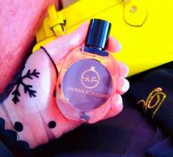 Anwaar Al-Youssef perfume, ( I am white ) French type, has an amazing Attractive