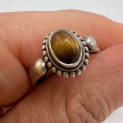Vintage Sterling Silver 925 Ring Women's Jewelry Tiger's Eye Stone Marked Size 8
