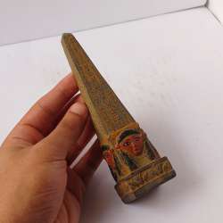 Egyptian Obelisk Statue with Hieroglyphs & Hathor Face – Ancient Style Home Deco