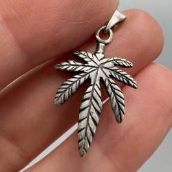 Vintage 925 Sterling Silver Leaf Pendant Marked, 3cm, 1.73g