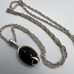 Vintage Beautiful Pendant Chain Sterling Silver 925 Jewelry Black Stone Women's