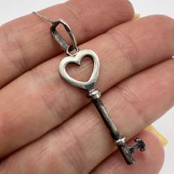 Used Pendant Key Shape Sterling Silver 925 Jewelry Women's Beautiful 1.91gr