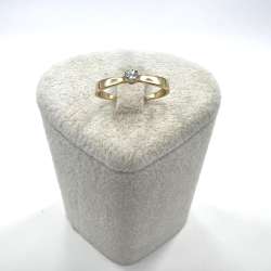 14K Gold Solitaire Ring with Sparkling Zircon Stone, Elegant and Timeless.