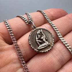 Vintage-Solid-925-Sterling-Silver-Necklace-with-Nude-Woman-Pendant-Jewelry-952g