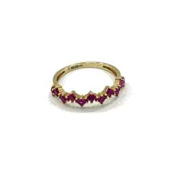 14K yellow gold ring embodies simplicity and elegance with a touch of charm.