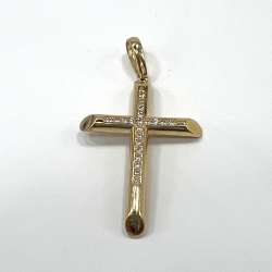 14K Yellow Gold Cross Pendant with Central Zircon – Elegant & Everyday Wear